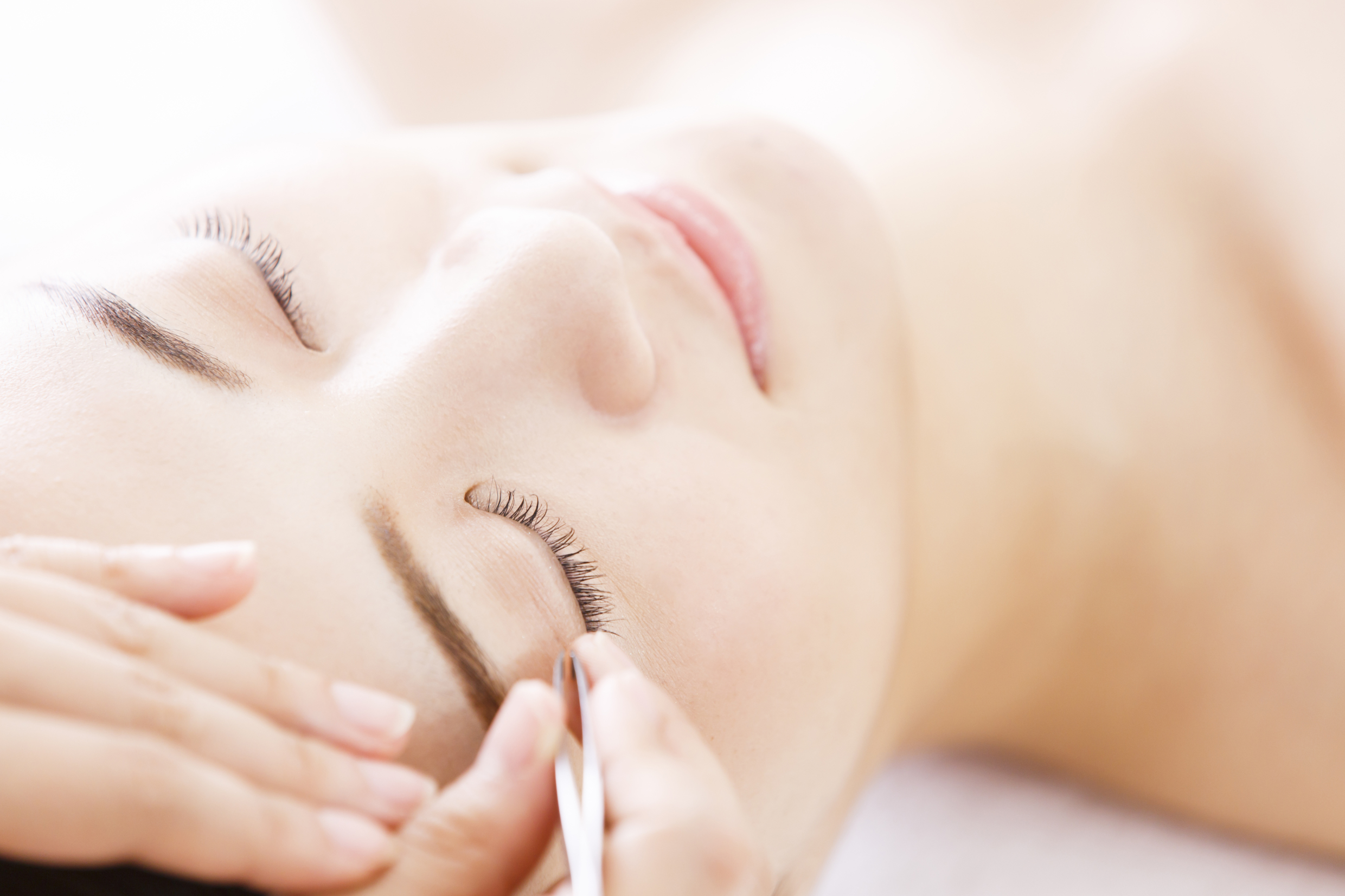 まつエク 天理市二階堂駅のトータルビューティー ビーリンク ネイル ヘアメイク 着付け ブライダル まつ毛エクステ